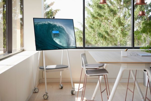 Microsoft Surface Hub 2S (50") bendradarbiavimo įrenginys